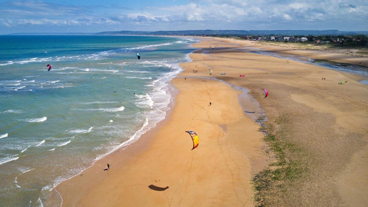 Holiday home A 2 Mn A Pied De La Merville-Franceville-Plage